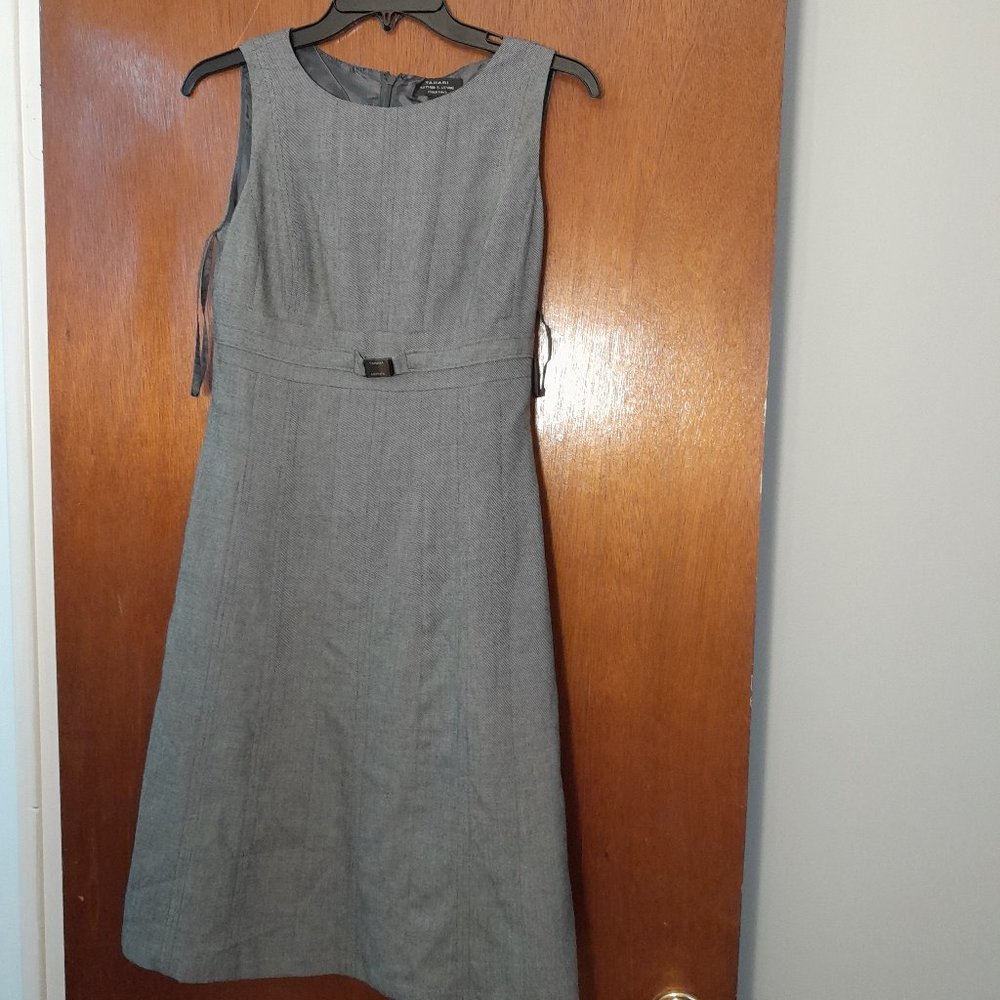 Tahari ASL Gray Buckle Front Career Dress Women’s Size 2